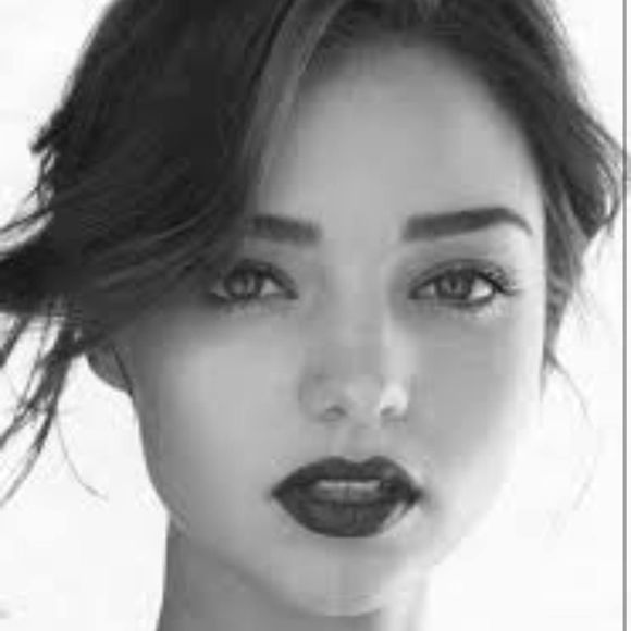 Meet your Posher, Kim - Picture 1 of 1